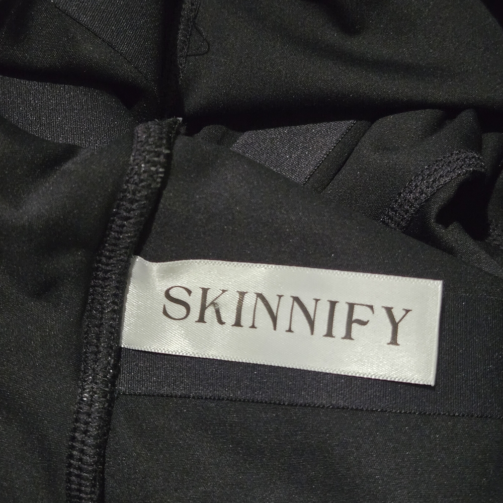 Skinnify Leggings with Built-in Resistance Bands And Side Pockets - Picture 6 of 7